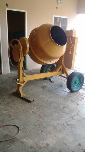 Imagen 2 de 2 de Vendo Trompo Mezclador 1 Saco Marca Sivetty