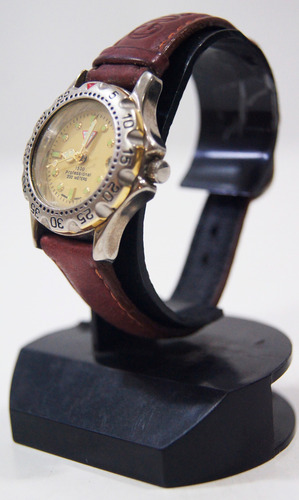 Relógio De Pulso Guess Pulseira Vermelha