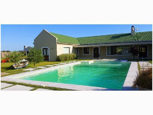 Quinta En Venta De 5 Dormitorios En Manantiales