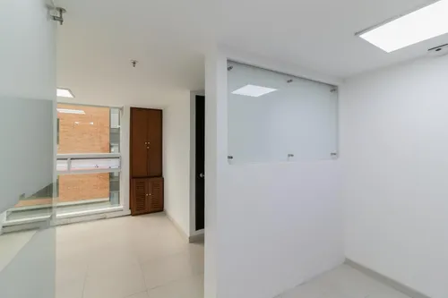 Oficina En Venta En Chico Reservado. Cod V1021332