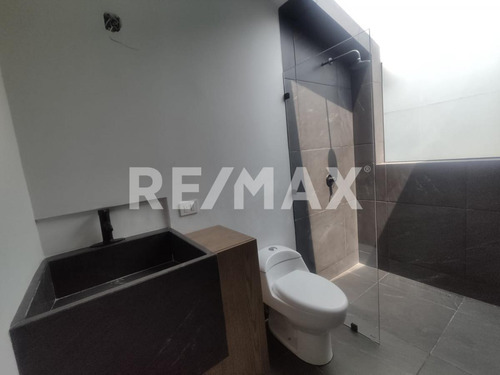 Casa En Venta En Morelos, Fraccionamiento Lomas De Cocoyoc