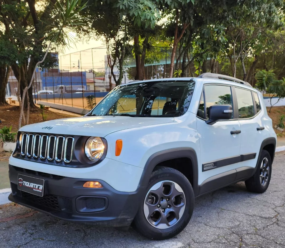 Jeep Renegade 1.8 Flex Aut. 5p