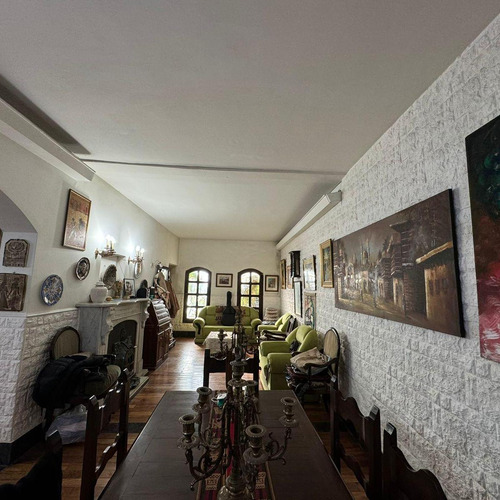 Chalet Con Local Comercial