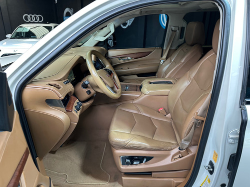 Cadillac Escalade ESV 6.2 Premium V8 8 Pas At