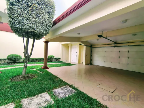 Casa En Venta En Jardines De Las Animas