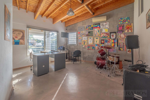 Casa Moderna En La Horqueta