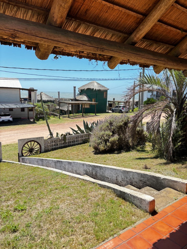 Oportunidad Única Para Inversores Casa A Reciclar Con Vista Al Mar En Zona Top De Punta Del Diablo