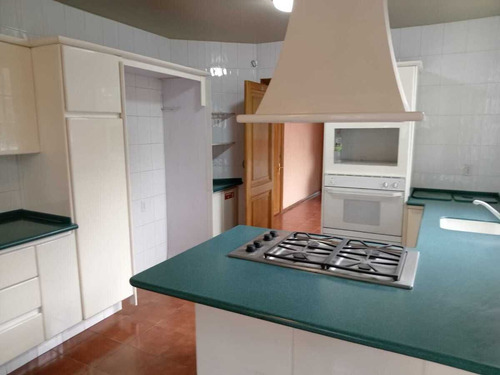 Magnifica Casa En Av Palmas, Lomas De Chapueltepec Con Uso De Suelo