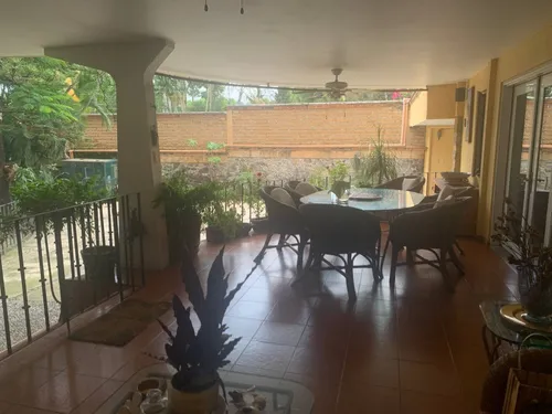 Casa Sola En Tlaltenango, Cuernavaca, Morelos.