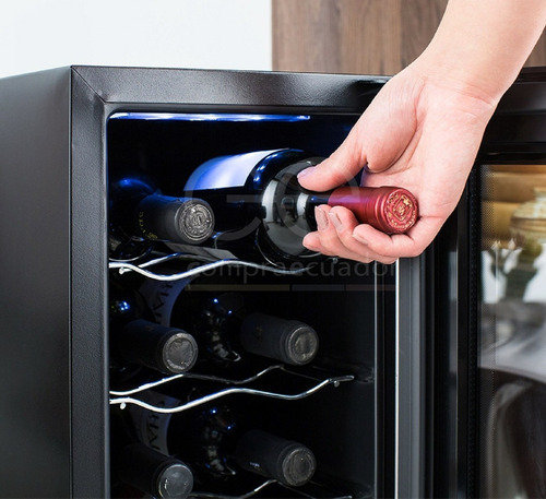 Imagen 8 de 10 de Electrolux Cava De Vinos 23 Litros 8 Botellas 12 C° Vinera