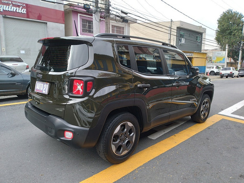 Jeep Renegade 1.8 Flex Aut. 5p