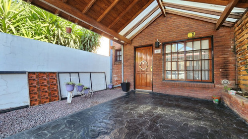 Departamento Tipo Dúplex A Metros De La Calle Noguera En San Antonio De Padua.
