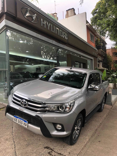 Toyota Hilux 2.8 Cd Srx 177cv 4x4 At 2017