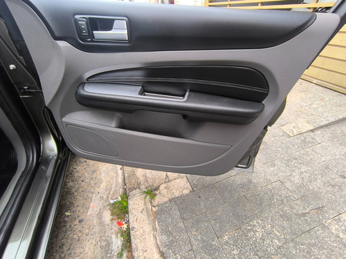 Ford Focus 2.0 Titanium Flex 5p
