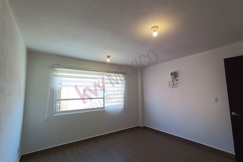 ¡descubre Tu Nuevo Hogar! Casa Moderna De 3 Recámaras, 3 Baños Y Estacionamiento Para 2 Autos...