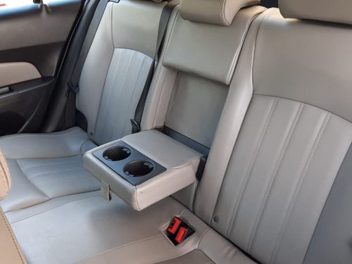 Imagen 9 de 12 de Chevrolet Cruze 2014