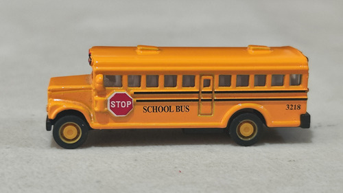 Mini Autobús Escolar 6x2.3x2cms Vehículo De Juguete