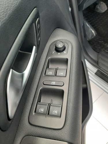 Imagen 11 de 22 de Volkswagen Amarok 2.0 Cd Tdi 180cv Comfortline