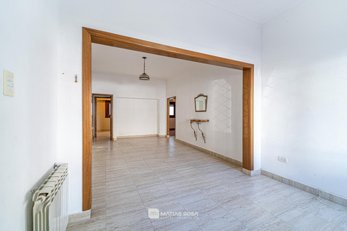 Venta - Ph 4 Ambientes Al Frente Con Cochera - La Perla