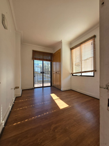 Casa Con Potencial Comercial Y Residencial Amplios Espacio