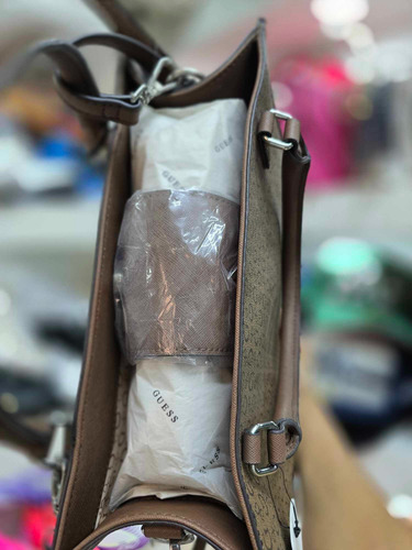 Bolsa Tote Guess Café Con Asas Café