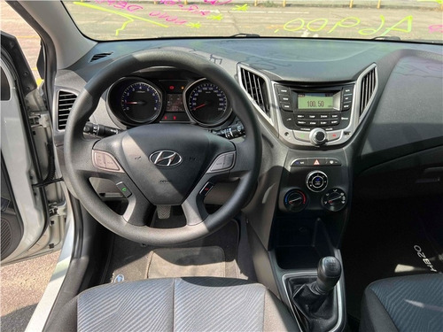Imagem 8 de 10 de Hyundai Hb20 1.6 Comfort Plus 16v Flex 4p Manual