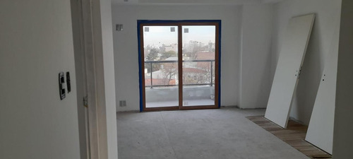 Imagen 3 de 7 de Departamento De 1 Dormitorio En La Plata Plaza Azcuenaga - Dacal Bienes Raíces
