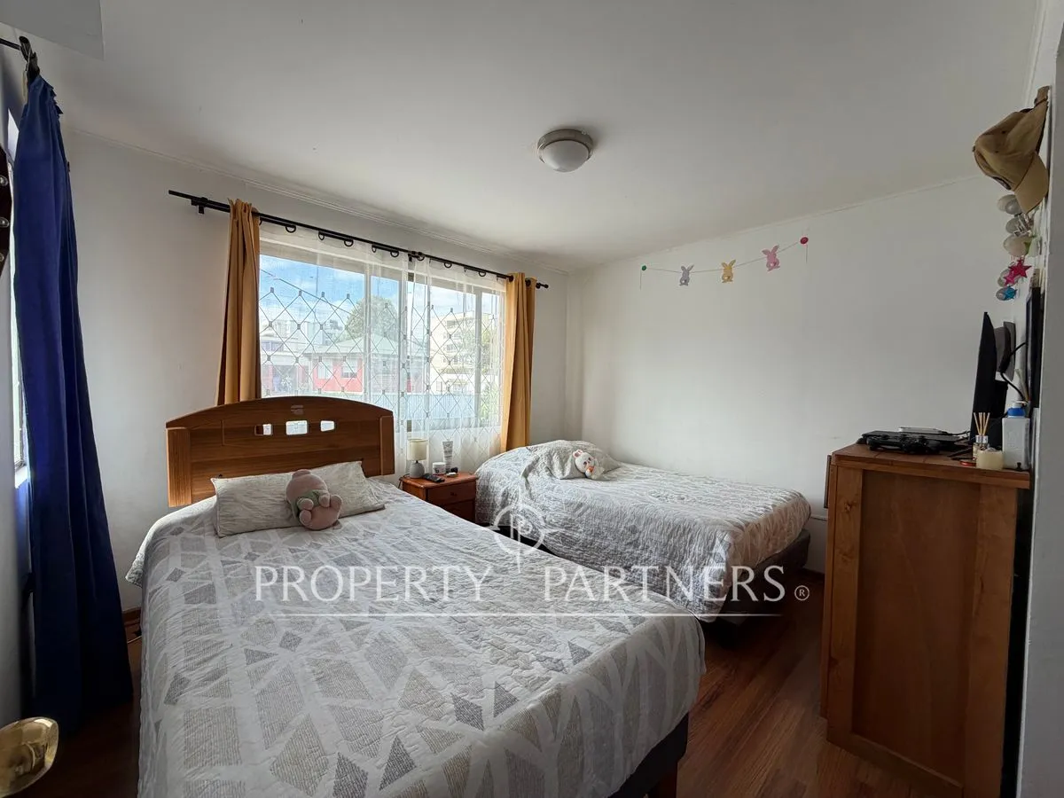 Imagen 4 de 13 de ¡tu Hogar Frente Al Colegio! Venta De Amplia Casa ...