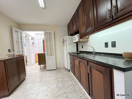 Venta De Muy Linda Casa Límite Unión Buceo, 2 Dormitorios, Garage, Porche, Al Frente, Planta Baja, Independiente, Sin Gastos Comunes