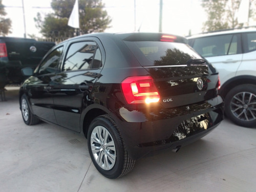 Imagen 10 de 14 de Volkswagen Gol Trend 1.6 Mt Trendline 101cv 2021