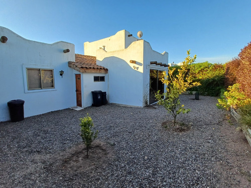 Linda Y Cómoda Casa Se Arrienda Año Corrido Condominio