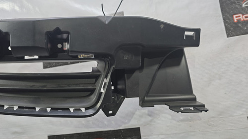 Guia Izquierda Faro Dodge Chargee 18/23 (Usado)