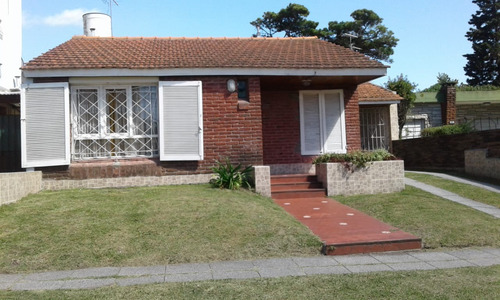 Alquiler De Casa En Punta Mogotes.