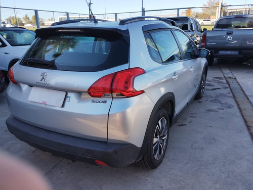 Peugeot 2008 1.6 Feline