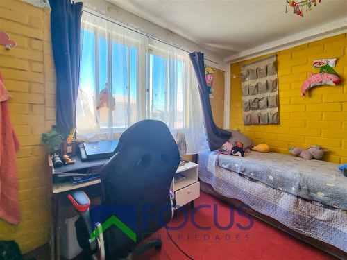 Casa En Venta De 2 Dorm. En Padre Hurtado