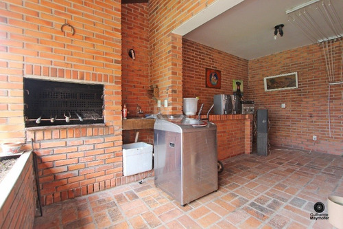 Casa Em Cristal Com 3 Dormitórios - Bt9352