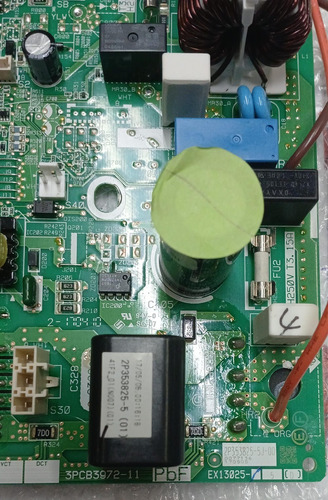 Placa Da Condensadora Daikin 12000 (fria) 2p353825-5 (01)