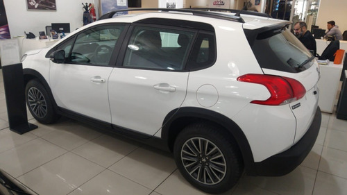 Imagen 5 de 12 de Peugeot 2008 Active
