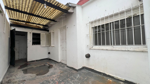 Venta Ph De 3 Ambientes A Metros De Juan B Justo