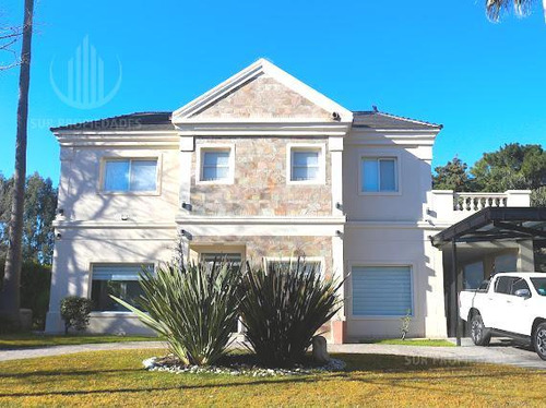 Casa En Solar Del Bosque Venta Canning