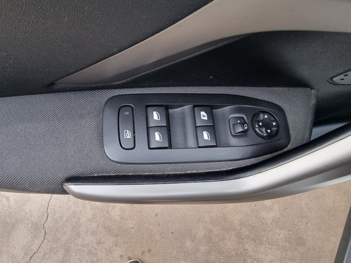 Imagen 10 de 15 de Peugeot 2008 Allure 1.6