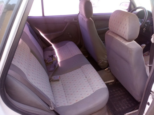 Volkswagen Gol Gol M.i 8v 4 Portas