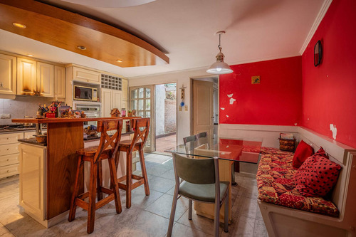 Casa En Venta De 3 Dormitorios Con Pileta En Ciudad Evita
