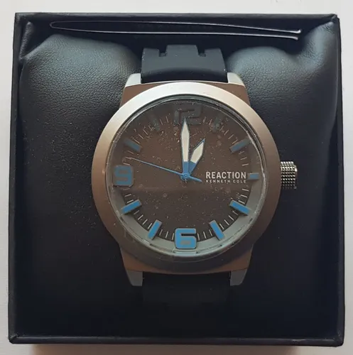 Reloj reaction kenneth 2025 cole