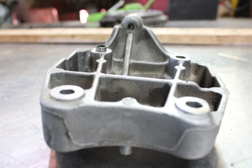 Soporte Compresor Peugeot 206 2002 Std 1.4 9628584080 S4851 (Usado)