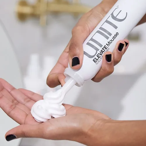 Unite Hair Elevate Mousse - Espuma Voluminizadora, 6 Onzas