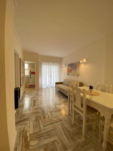 Imagen 2 de 12 de Departamento En Venta En Guemes