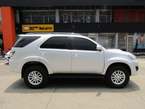 Toyota Fortuner At 3.000 Cc 4x4