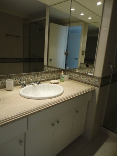 Venta De Apartamento 3 Dormitorios En Playa Mansa