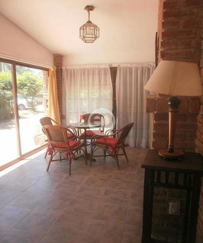 Casa Con Piscina En El Tesoro